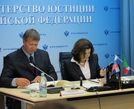Italia-Russia: Severino a Mosca e San Pietroburgo. Incontri e firma di due accordi di cooperazione, 16-18 luglio 2012 Italia-Russia: Severino a Mosca e San Pietroburgo. Incontri e firma di due accordi di cooperazione, 16-18 luglio 2012